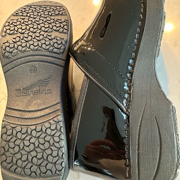 Dansko patent clogs - Picture 4 of 5